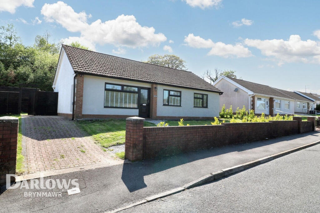 4 bedroom detached bungalow
