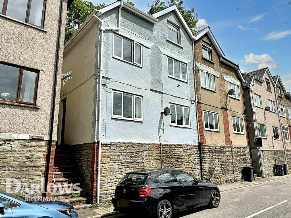 3 bedroom semidetached house for sale in Commercial Road, Abertillery