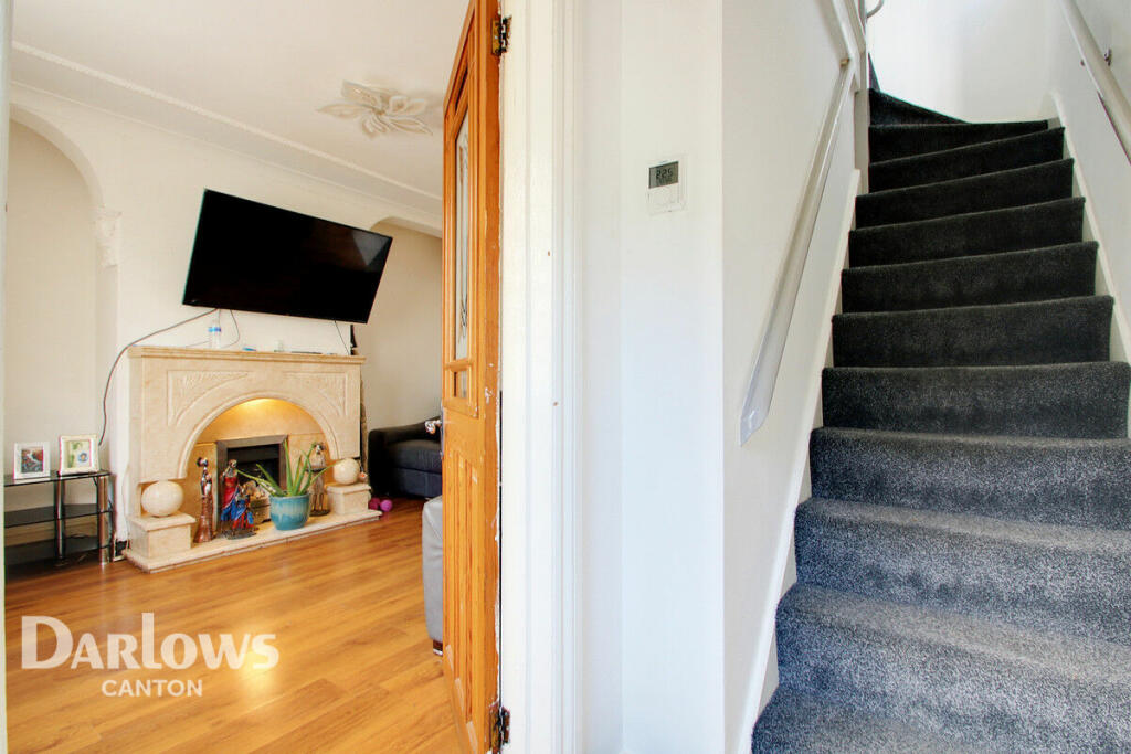 3 bedroom semidetached house for sale in Channel View Road, Cardiff, CF11