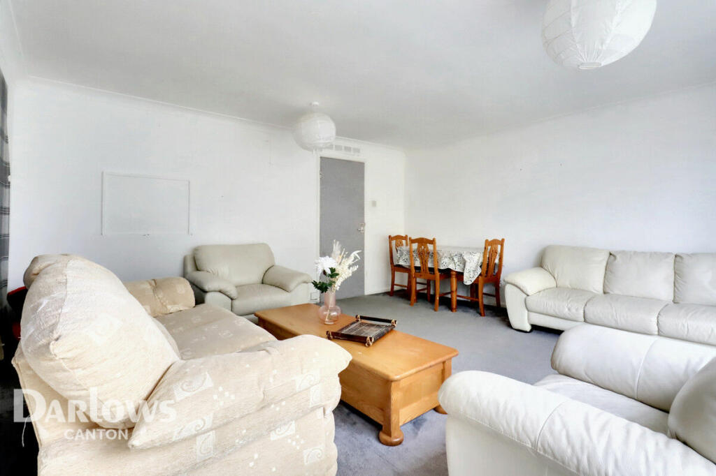 3 bedroom terraced house for sale in Canton Court, Cardiff, CF11