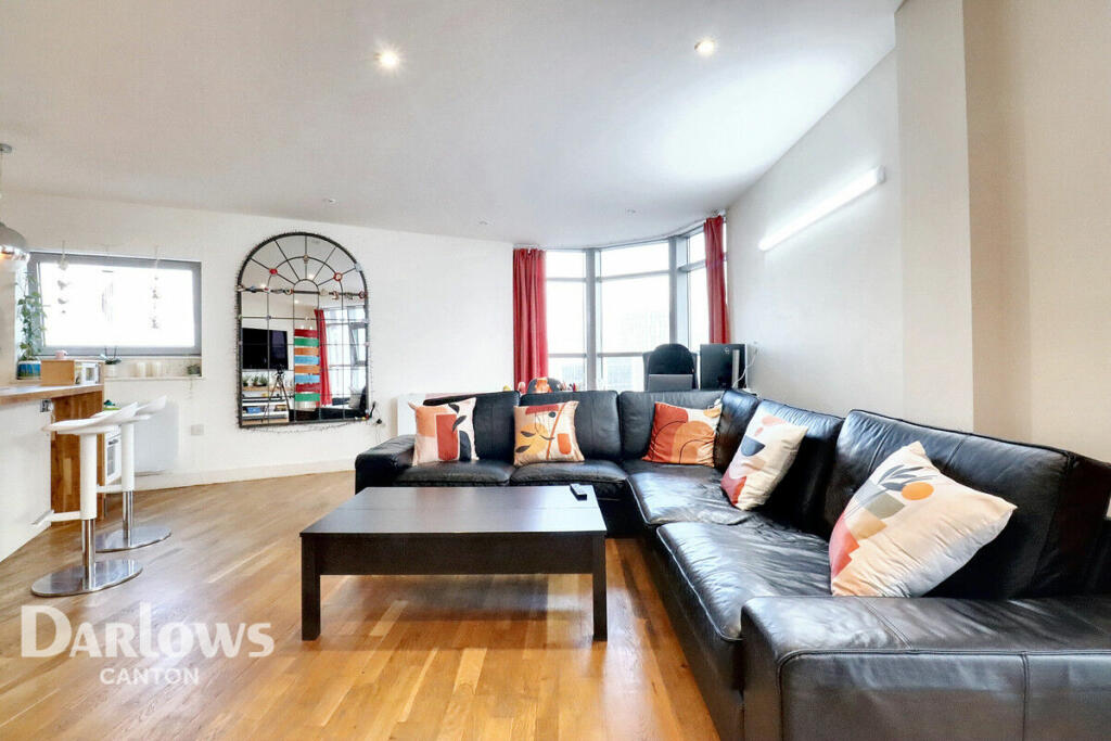 Additional property image - Bute Terrace, Cardiff