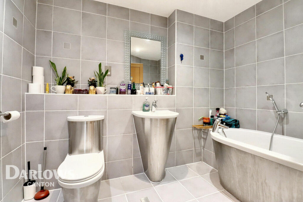 Additional property image - Bute Terrace, Cardiff