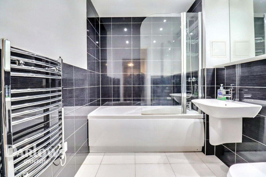 Additional property image - Ferry Court, Cardiff