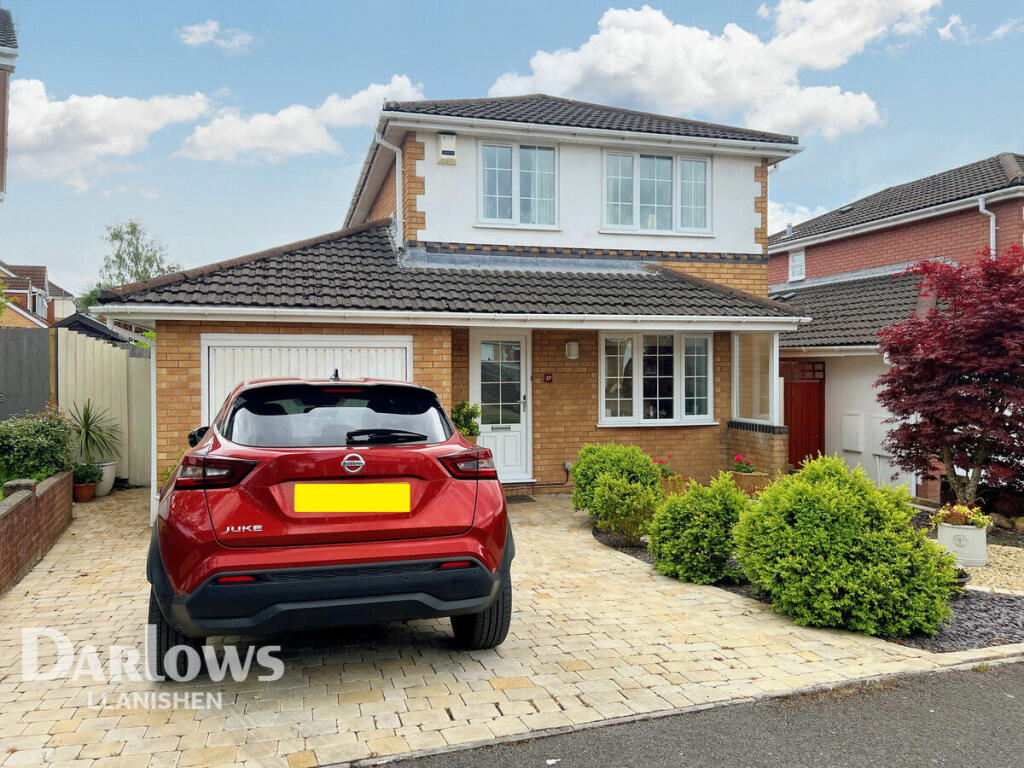 3 bedroom detached house for sale in Birchwood Gardens, Cardiff, CF14