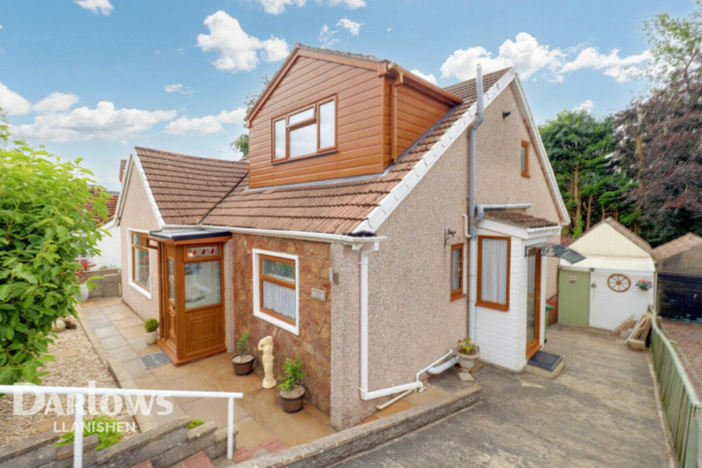 4 bedroom detached bungalow for sale in Caer Wenallt, Cardiff, CF14