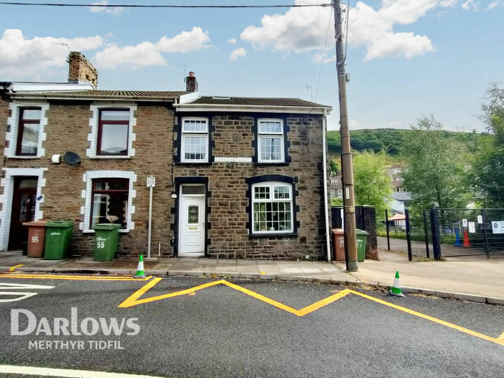 3 bedroom end of terrace house for sale in School Street, New Tredegar