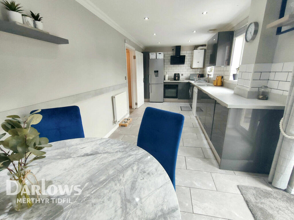 5 bedroom semidetached house for sale in Penderyn Close, Merthyr