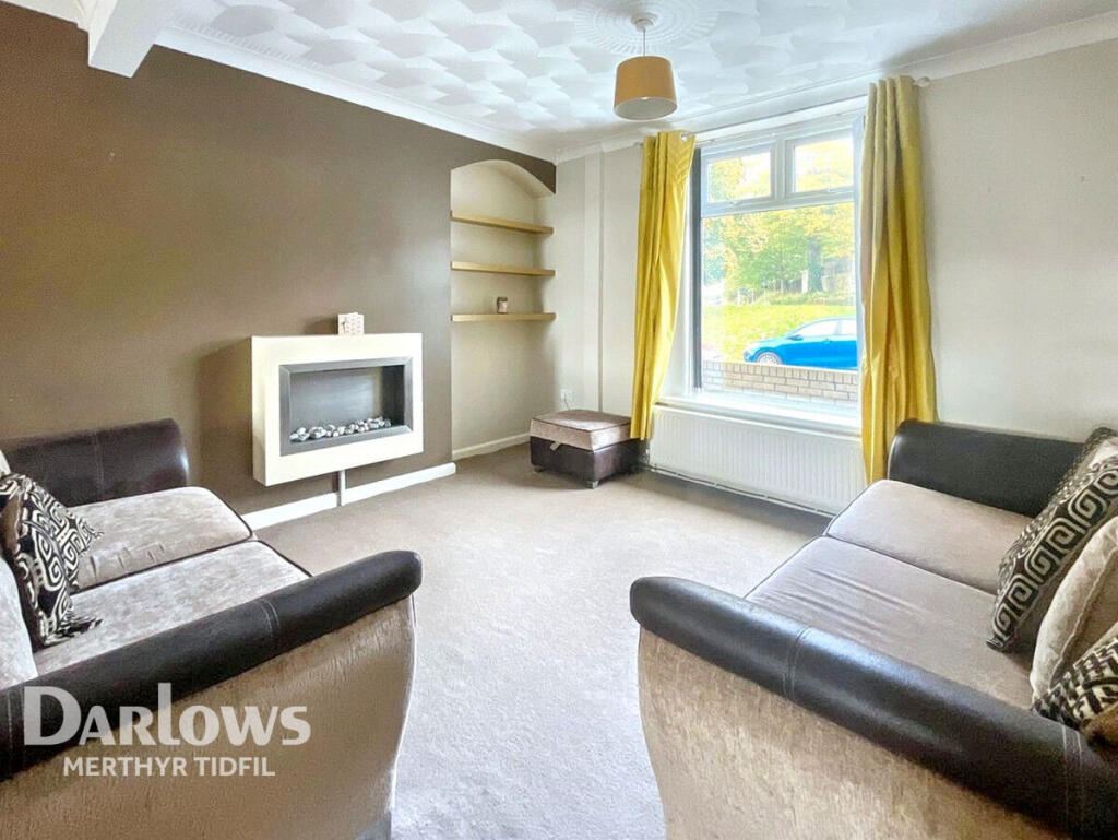 Main image of property: Edwardsville, Treharris