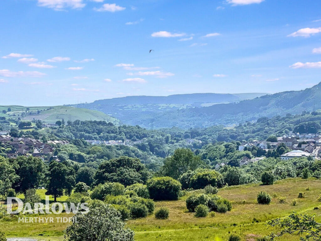 Main image of property: Maen Ganol, Treharris