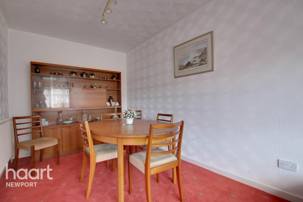 3 bedroom semidetached house for sale in Hollybush Close, Newport, NP20