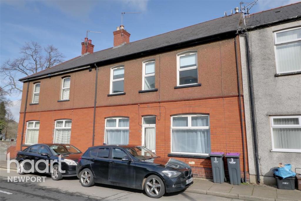 3 bedroom terraced house for rent in Picton Street, Griffithstown, NP4