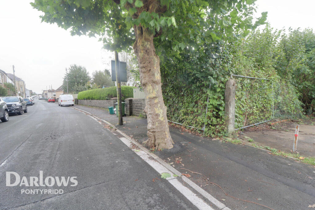 1 bedroom property for sale in PANTYGRAIGWEN Road, Pontypridd, CF37