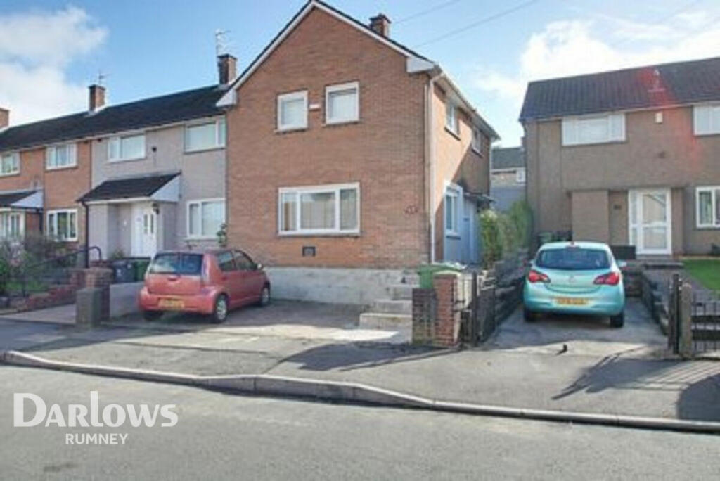 3 bedroom end of terrace house for sale in Avenue, Cardiff, CF3