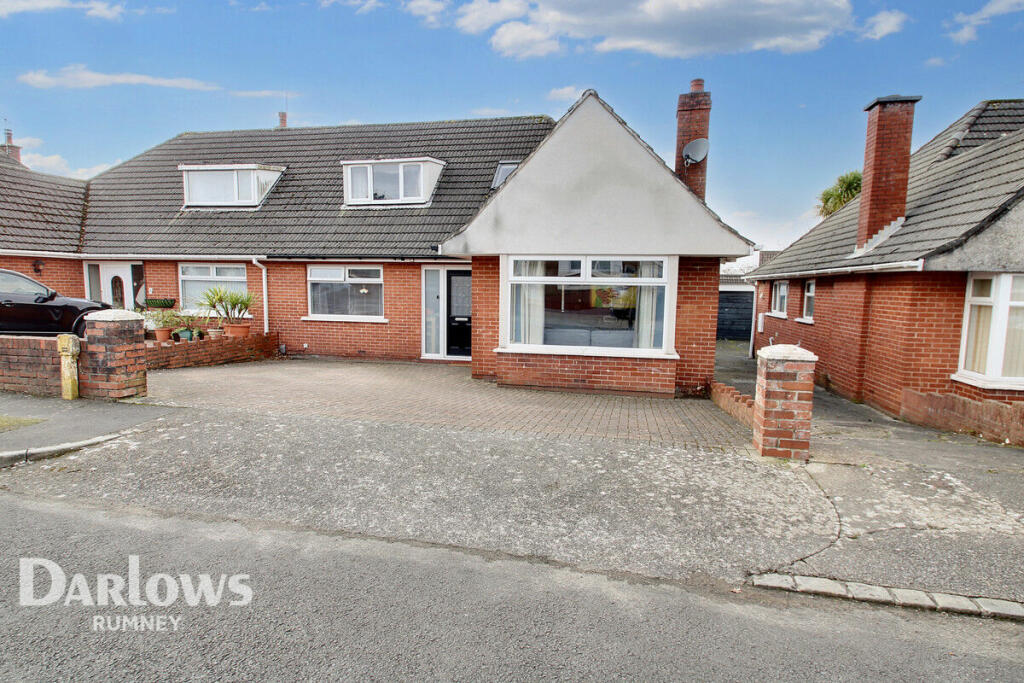 4 bedroom bungalow for sale in Lynton Close, Cardiff, CF3