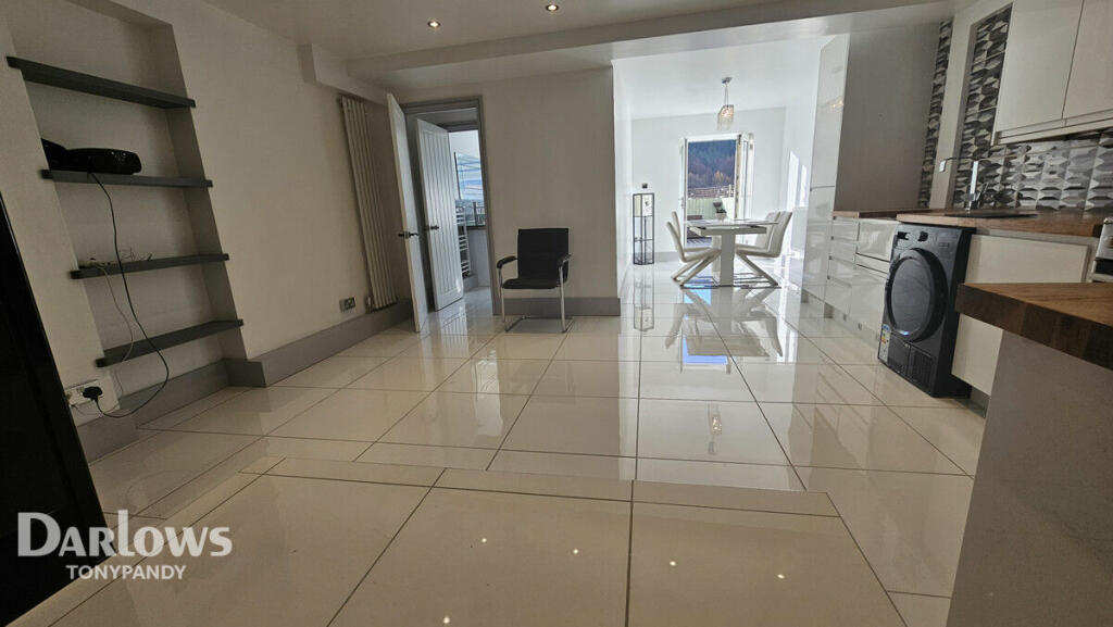 3 bedroom terraced house for sale in Court Street, Blaenclydach