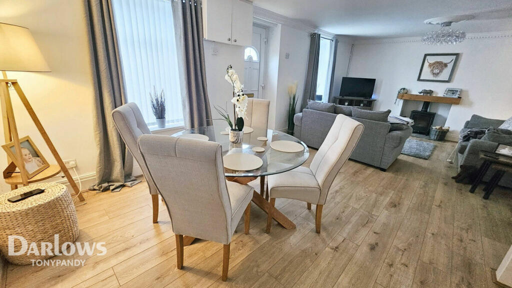 3 bedroom end of terrace house for sale in High Street, Gilfach Goch