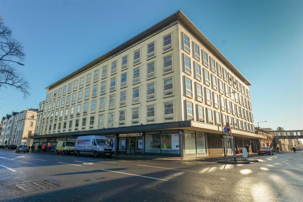 Main image of property: The Space, Clarendon Avenue