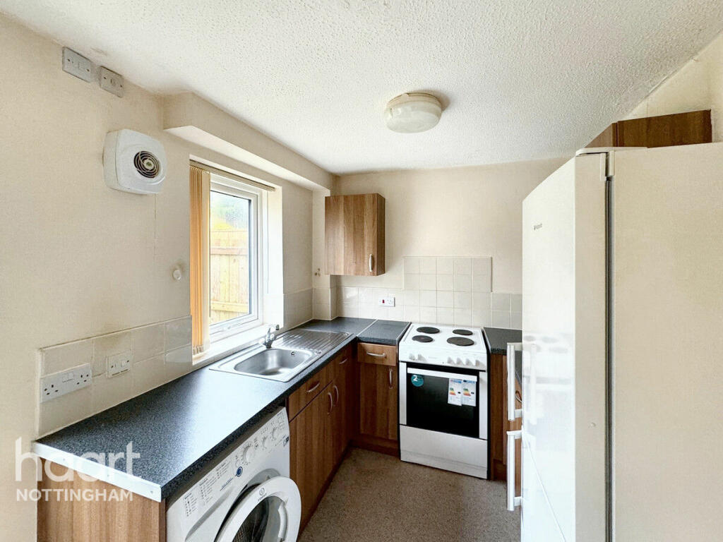 2 bedroom end of terrace house for sale in Landmere Gardens, Mapperley, NG3