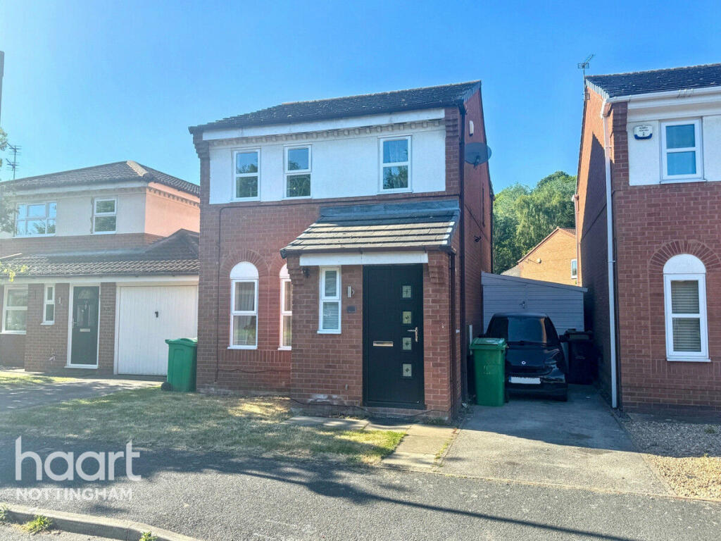 3 bedroom detached house