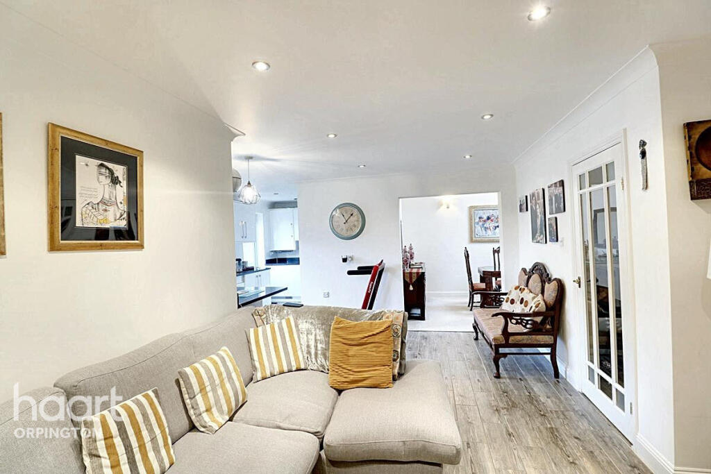 Additional property image - Magpie Hall Lane, BROMLEY