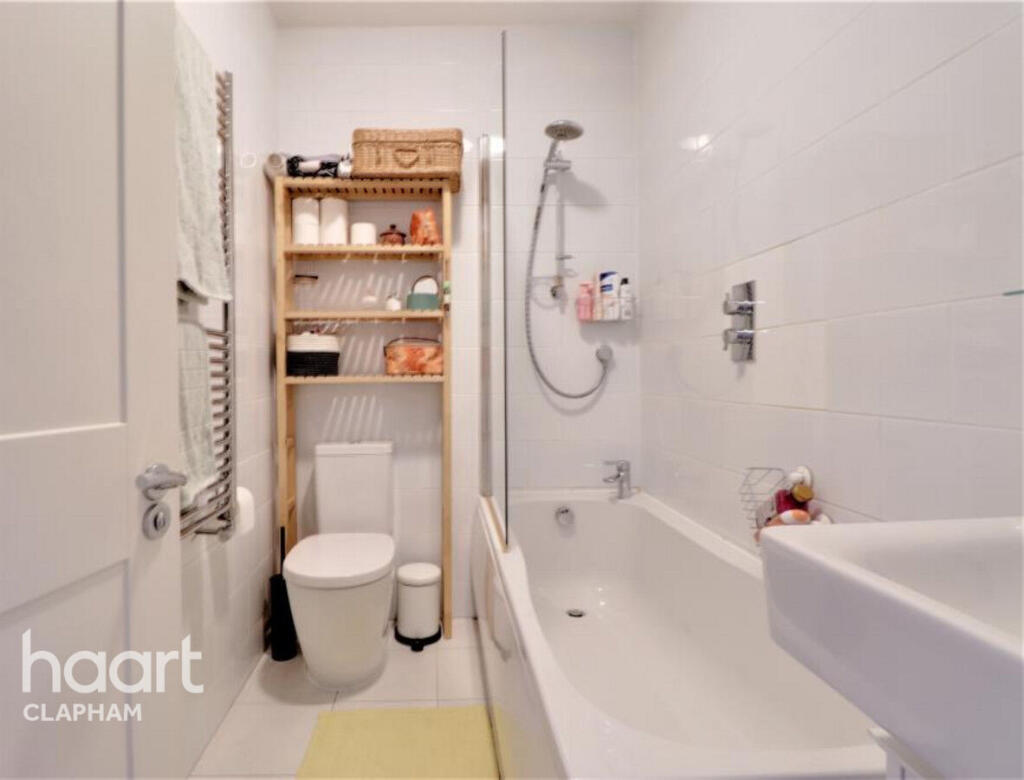 Main image of property: 231A Lavender Hill, London
