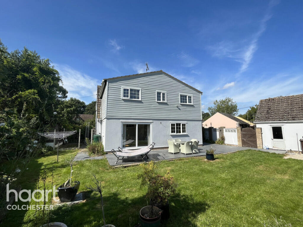 4 bedroom detached house for sale in Frating Road, COLCHESTER, CO7