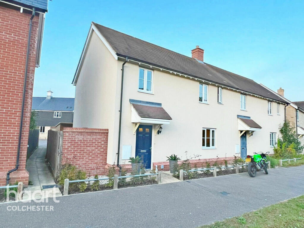 3 bedroom semidetached house for sale in Fowler Road, Colchester, CO2