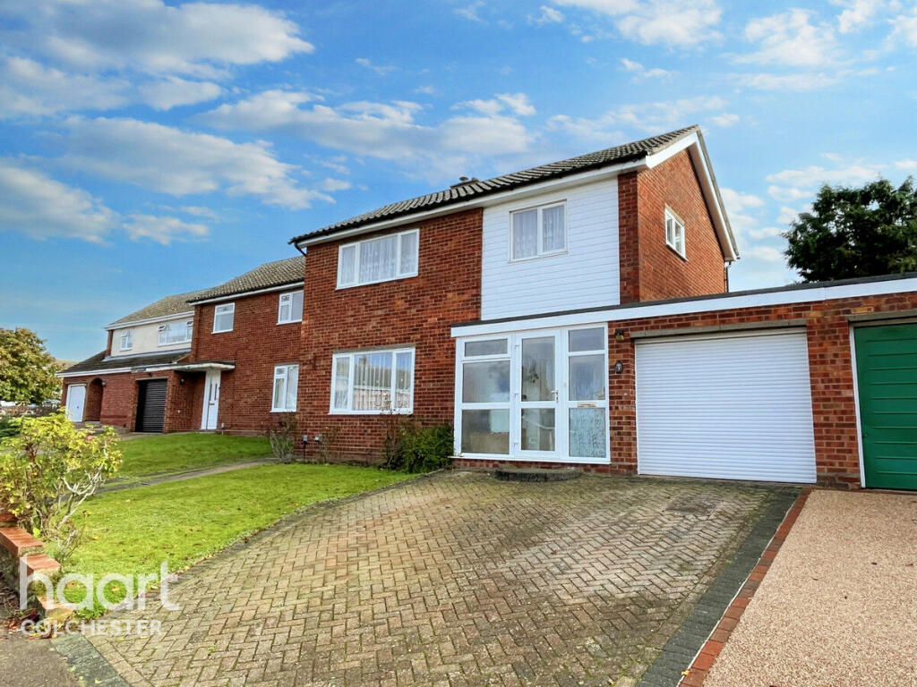 3 bedroom detached house for sale in St Dominic Road, Colchester, CO4