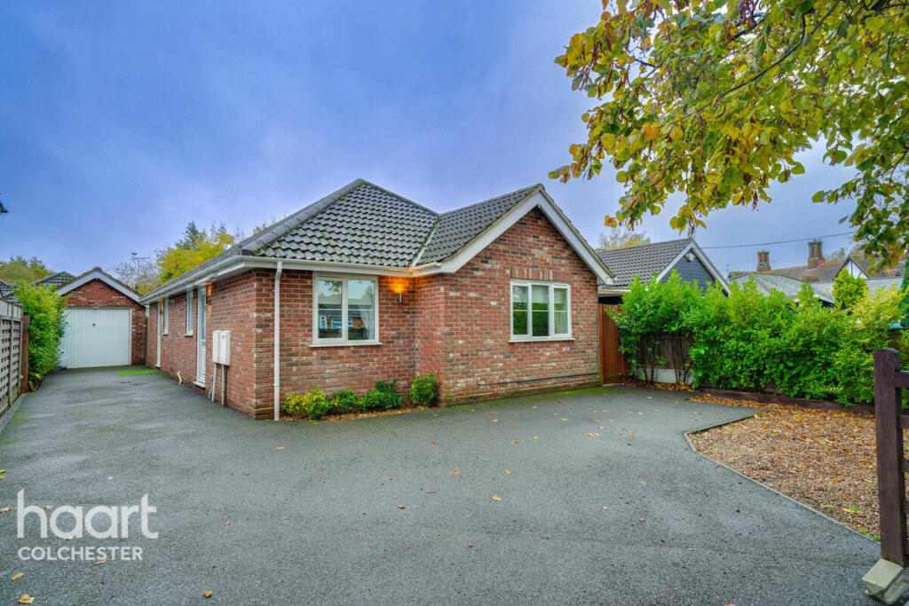 3 bedroom detached bungalow for sale in Berechurch Hall Road