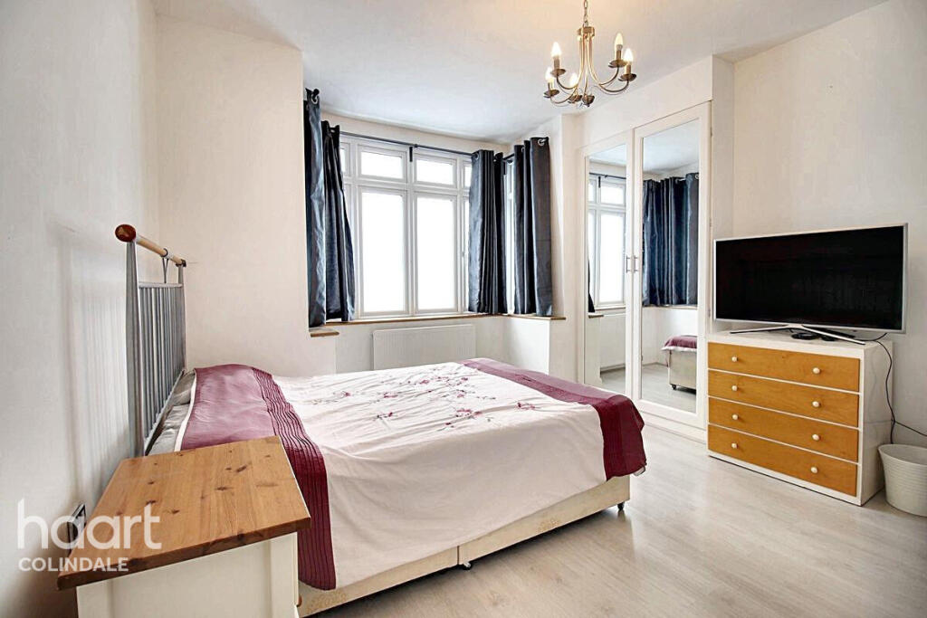 4 bedroom maisonette