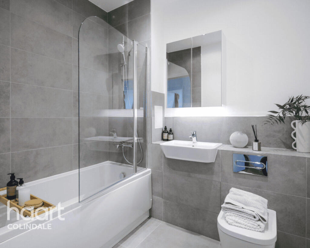 Main image of property: 98B Burnt Oak Broadway, London