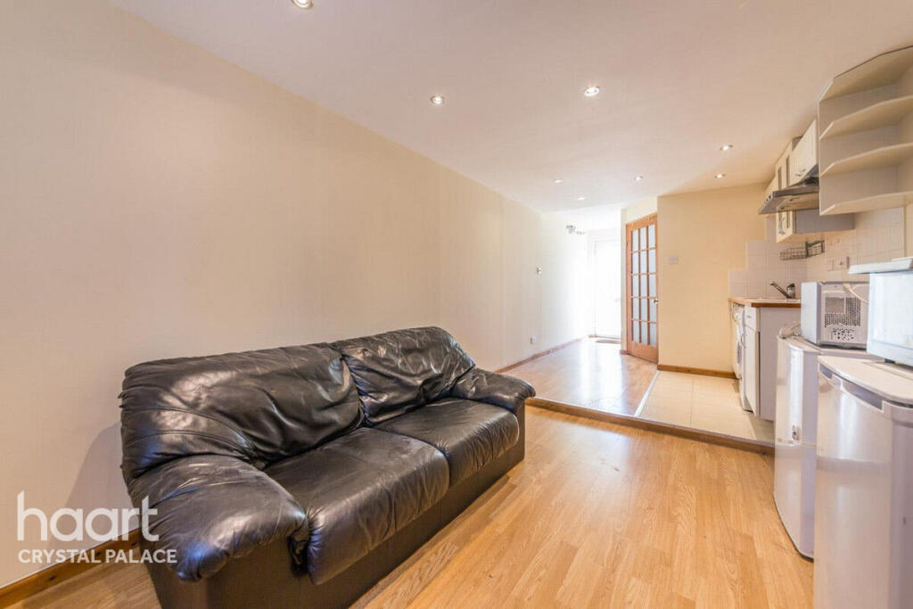Main image of property: 65 White Lodge, London SE19 3HR
