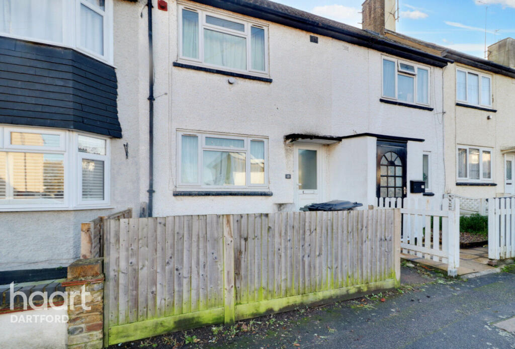 2 bedroom terraced house for sale in Gordon Road, Dartford, DA1
