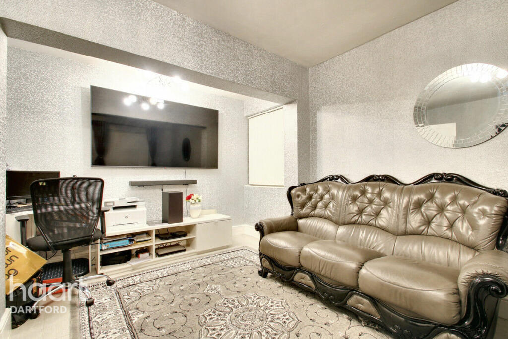 Additional property image - Hilltop Gardens, Dartford