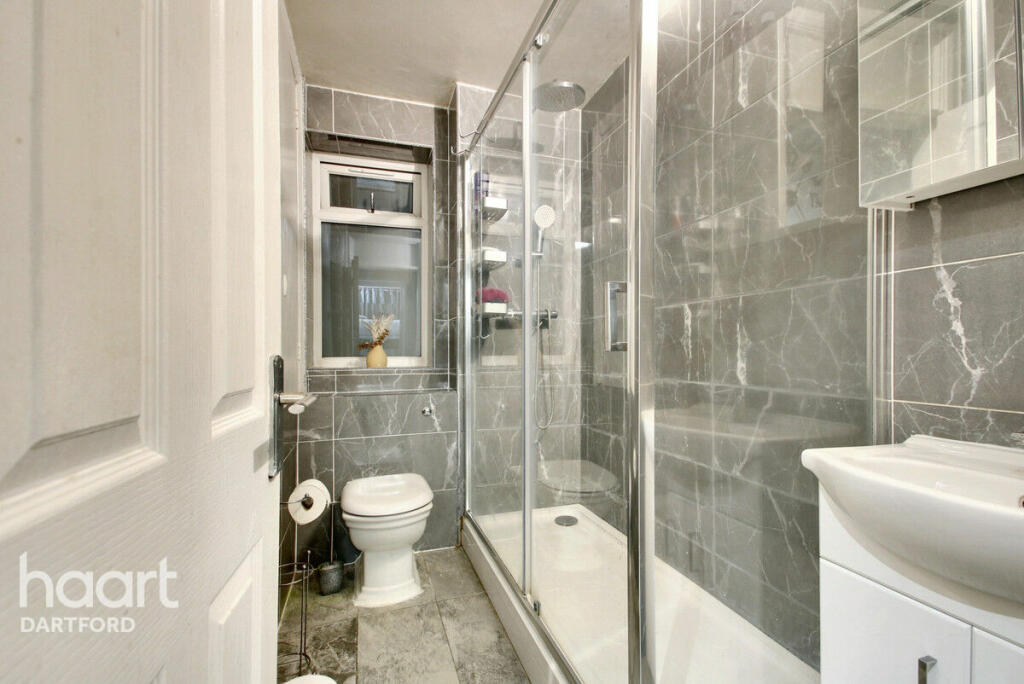 Additional property image - Hilltop Gardens, Dartford