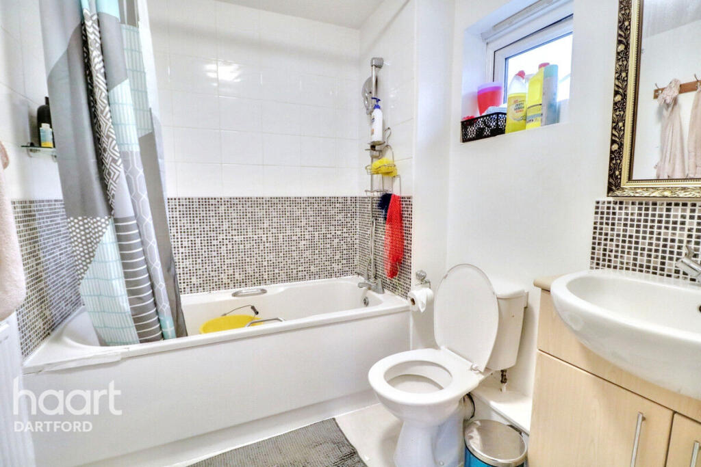 Additional property image - Critchley Avenue, Dartford