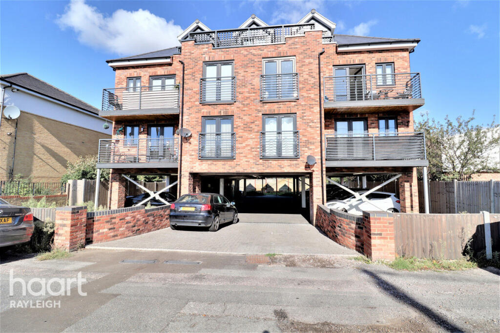 Main image of property: London Road, Benfleet