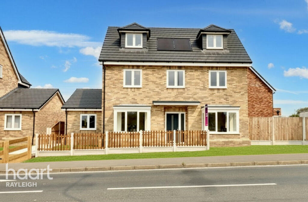 Main image of property: London Road, Rayleigh