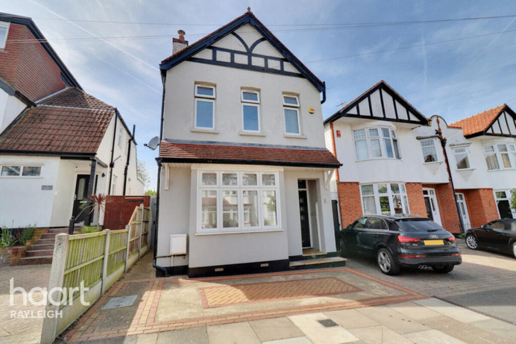 Main image of property: Kingswood Chase, Essex