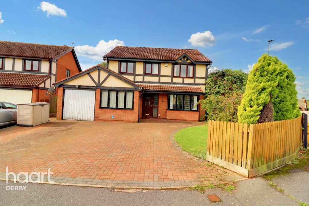 4 bedroom detached house for sale in Wilmslow Drive, Oakwood, DE21