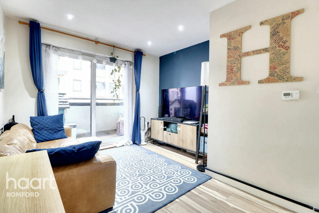 Main image of property: Chapel Court, Romford, RM7 0FT