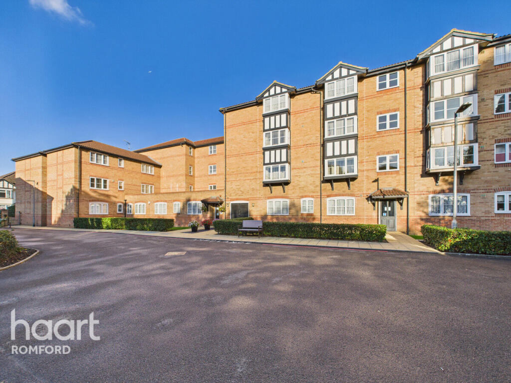 Main image of property: Regarth Avenue, Romford, RM1 1AJ