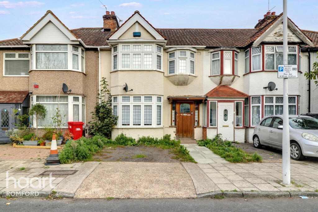 Main image of property: Kingsmead Avenue, Romford, RM1 2BT