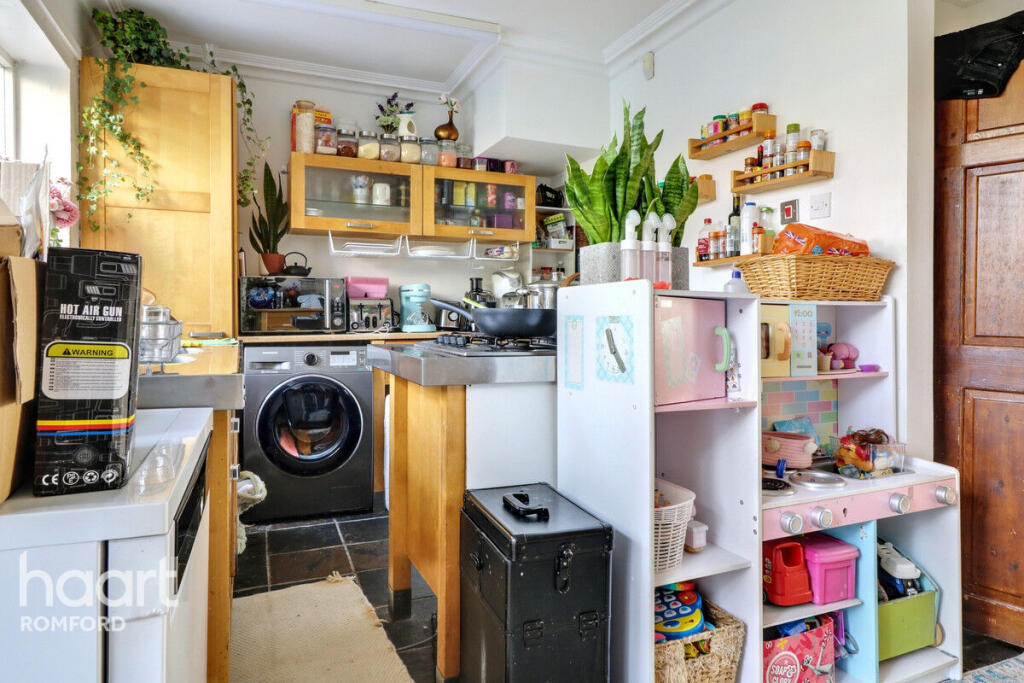 Main image of property: Kingsmead Avenue, Romford, RM1 2BT