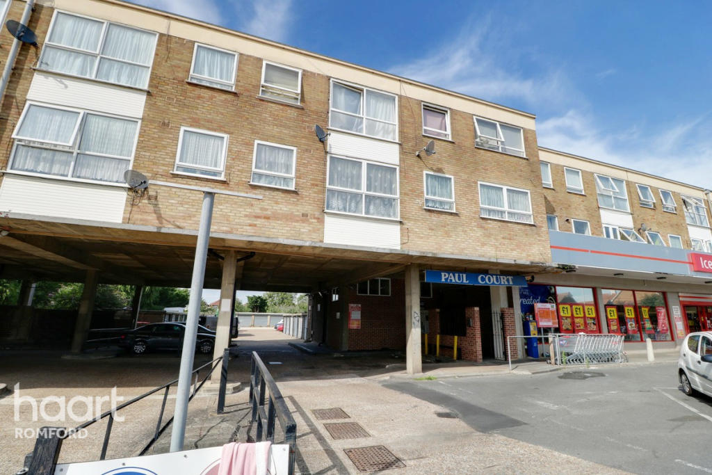 2 bedroom apartment for sale in London Road, Romford, RM7