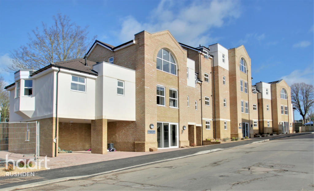 2 bedroom apartment for sale in Station Road, Rushden, NN10