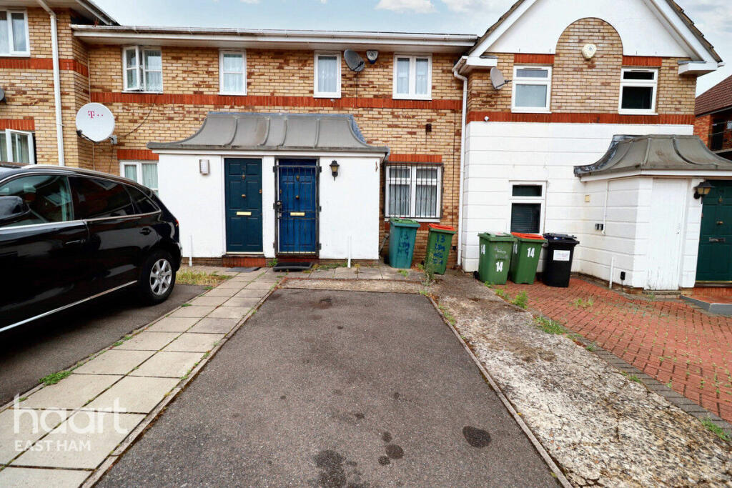 2 bedroom terraced house for sale in Lymington Close, London, E6