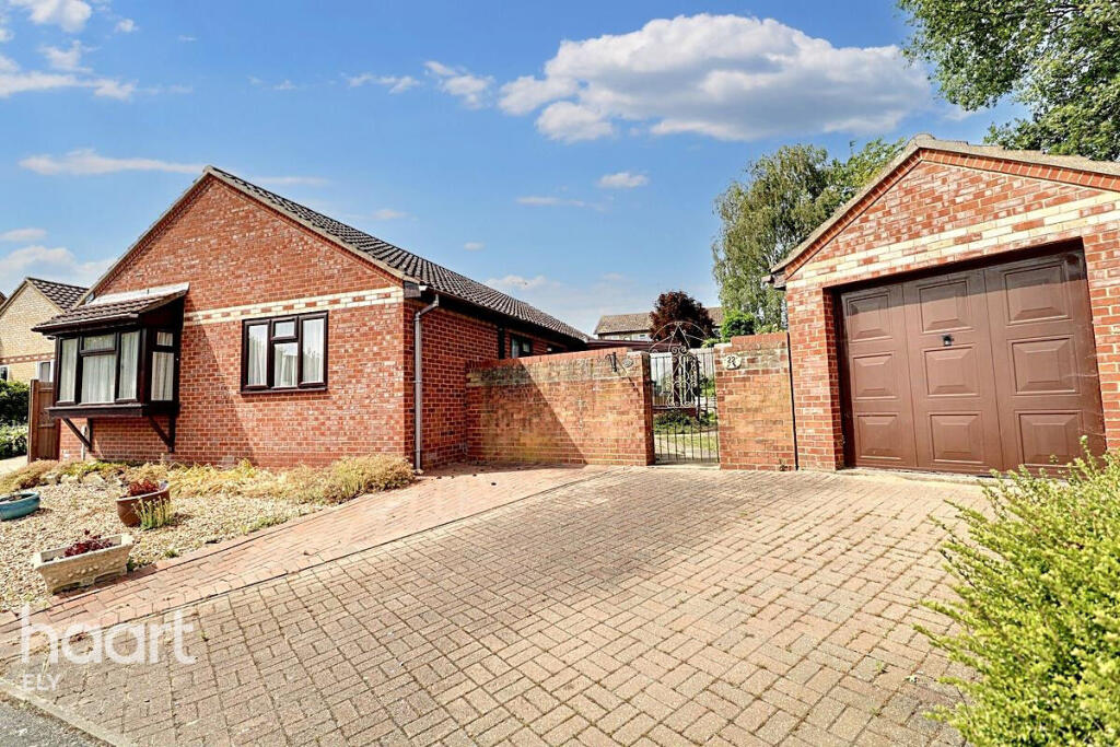 Main image of property: Metcalfe Way, Haddenham