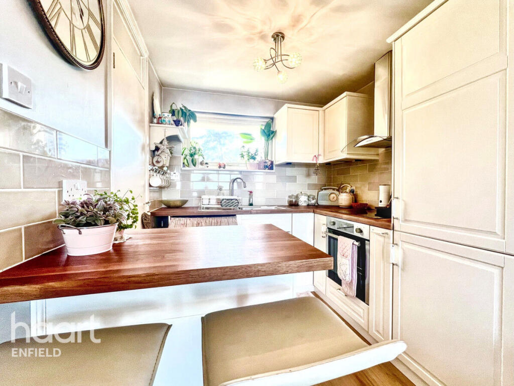 Main image of property: Hansart Way, Enfield