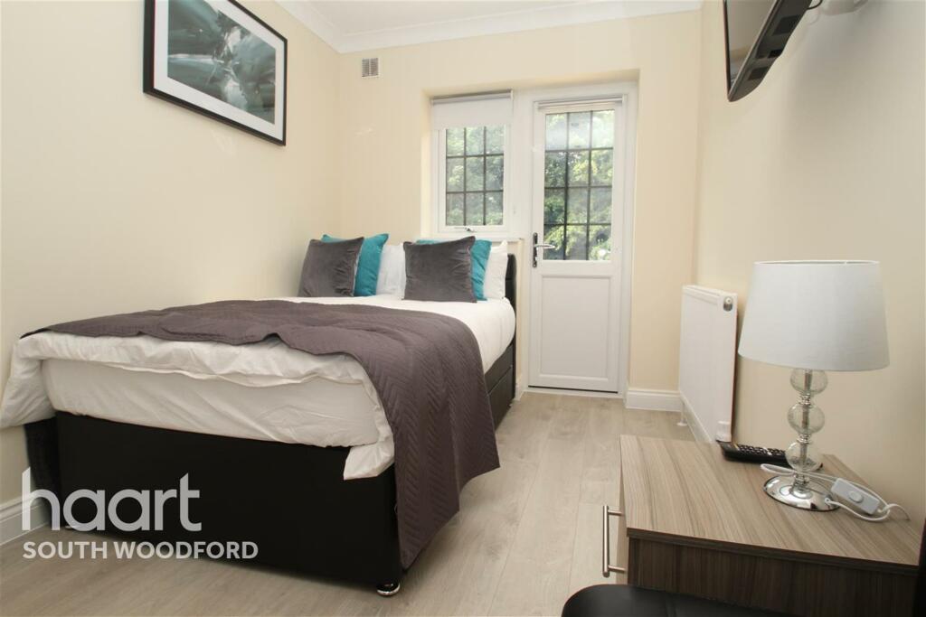 1 bedroom house share for rent in Uplands Road, Woodford Green, IG8